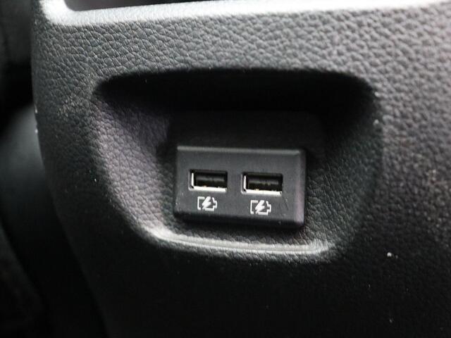 Nissan QASHQAI 1.3 DIG-T Business Edition | Panoramadak | 360 graden Camera | Slechts 40054km | Stoelverwarming |