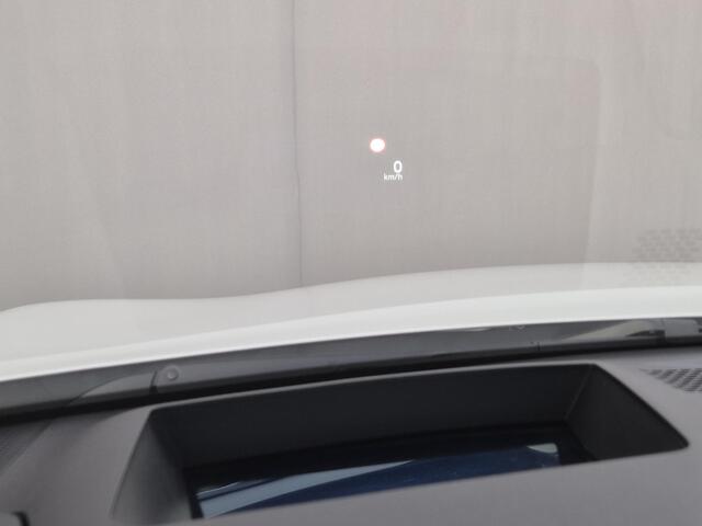 Nissan QASHQAI 1.3 MHEV Xtronic Tekna Plus Automaat / Fabrieksgarantie tot 03-2028 / Trekgewicht 1800 kg / Elektrische achterklep / Panoramadak / HUD / Stuur-, Stoel en Voorruit verwarming / Stoel met massage functie / Adaptief CC /