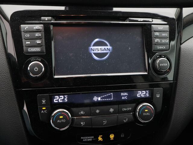 Nissan QASHQAI 1.2 N-Connecta | Panoramadak | Cruise Control | Climate Control | Trekhaak | Navigatie | Camera | 18 inch | 119.226 Km!!