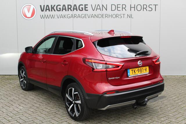 Nissan QASHQAI 1.2-115pk Tekna. Erg nette, luxe en betrouwbare hoogzitter ! Autm. airco, cruise control, 360gr camera, trekhaak, privacy glass, LM wielen, panoramadak, metallic lak, elektr. verstelb. best. stoel, telefoonvoorb., navigatie, LED verlichting etc.