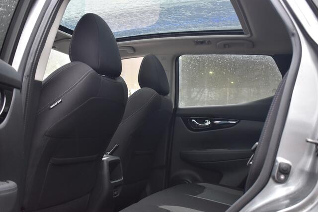 Nissan QASHQAI 1.3 DIG-T N-Connecta Panoramadak | Navigatie | Rondomzicht Camera | 12 mnd BOVAG garantie | Whatsapp 06-53188999