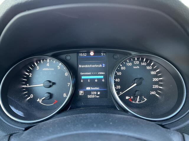 Nissan QASHQAI 1.3 DIG-T Tekna Automaat | Trekhaak | Navigatie