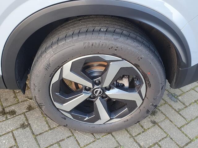 Nissan QASHQAI 1.3 MHEV X-Tronic CVT A/T N-Connecta Electrische achterklep, Stoelverwarming, Electrische verwarmde voorruit