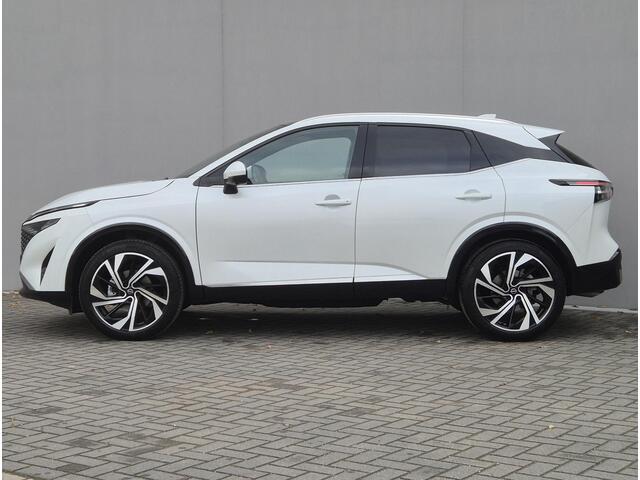 Nissan QASHQAI 1.3 MHEV Xtronic Tekna Plus Automaat / Fabrieksgarantie tot 03-2028 / Facelift / HUD / Panoramadak / Trekgewicht 1800 kg / Stuur-, Stoel en Voorruit verwarming / Rondomzicht camera / Bose Audio Systeem / Adaptief CC / Stoelen met massage functie /