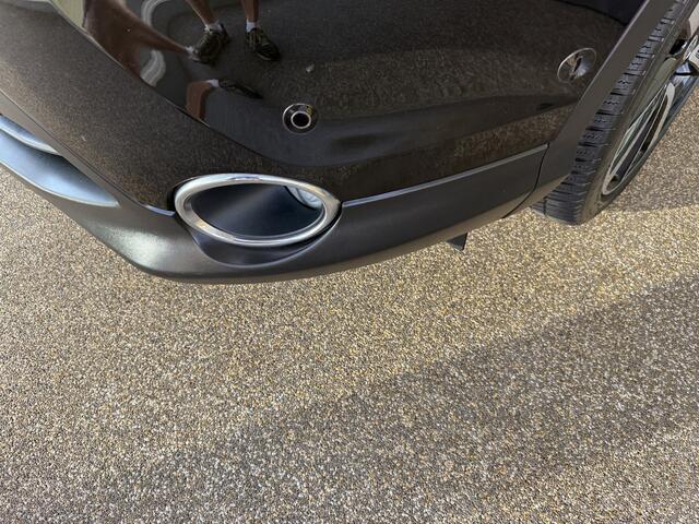 Nissan QASHQAI 1.2 Tekna NAVIGATIE CAMERA LEDEREN BEKLEDING PANORAMADAK PARK.SENSOREN V+A LICHTM.VELGEN