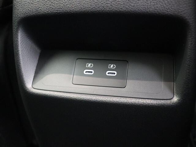 Nissan QASHQAI 158pk MHEV Xtronic N-Connecta | Headup display | 18" Velgen | Stoel, Stuur en Voorruitverwarming | Adaptieve Cruise Control | Elektrische Achterklep |