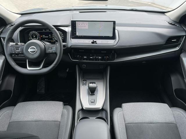 Nissan QASHQAI 1.3 MHEV N-Connecta / ¤4500,- Nissan Voorraad Voordeel / NIEUW Uit Voorraad Leverbaar! / Panoramadak / Google Maps Navigatie / Stuur- & Stoelverwarming / 360° Camera / Stuur- en Stoelverwarming voor / Voorruit Verwarming / Adaptieve Cruise Control / Clima