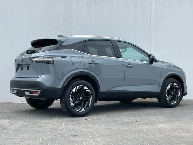 Nissan QASHQAI 1.3 MHEV N-Connecta / ¤4500,- Nissan Voorraad Voordeel / NIEUW Uit Voorraad Leverbaar! / Panoramadak / Google Maps Navigatie / Stuur- & Stoelverwarming / 360° Camera / Stuur- en Stoelverwarming voor / Voorruit Verwarming / Adaptieve Cruise Control / Clima