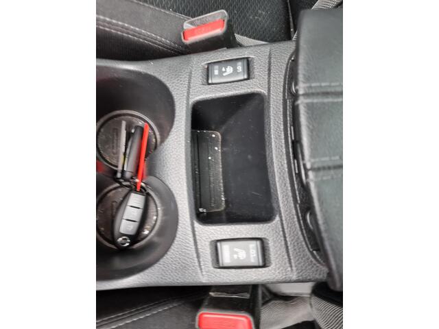 Nissan QASHQAI 1.3 DIG-T N-Connecta | Panoramadak | Trekhaak | Stoelverwarming |