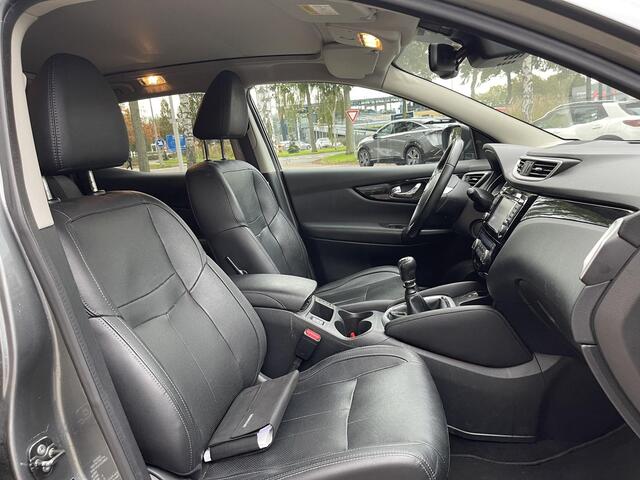 Nissan QASHQAI 1.2 Tekna Panoramadak + Trekhaak!