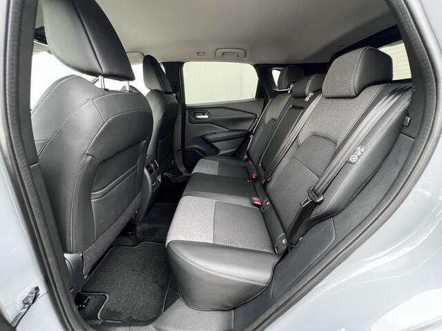 Nissan QASHQAI 1.3 MHEV Xtronic N-Connecta / Fabrieksgarantie tot 04-2028 / Nieuw Model / Facelift / Cold Pack / HUD / Trekgewicht 1800 kg / Stuur-, Stoel en Voorruit verwarming / Elektrische achterklep / Rondomzicht camera / Adaptief CC / Apple Carplay Android Auto /