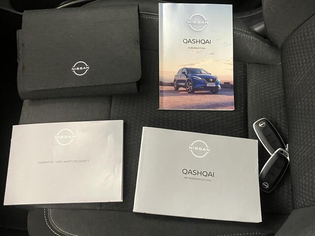 Nissan QASHQAI 1.3 MHEV Xtronic N-Connecta / Navigatie / Elektrische Kofferbak / 360 Graden Camera / Stoel- en Stuurverwarming / Verwarmde Voorruit / Adaptive Cruise Control / Dual-Zone Climate Control /