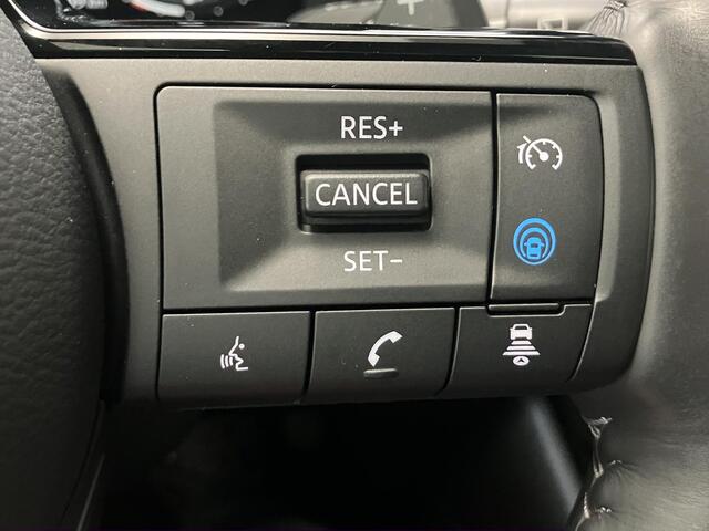 Nissan QASHQAI 1.3 MHEV Xtronic Tekna / Dealer Onderhouden / Panoramadak / All Seasonbanden / Trekhaak 1800 KG / Adaptive Cruise Control / Dual Zone Climate Control / Half Lederen Bekleding / 360 Graden Camera /