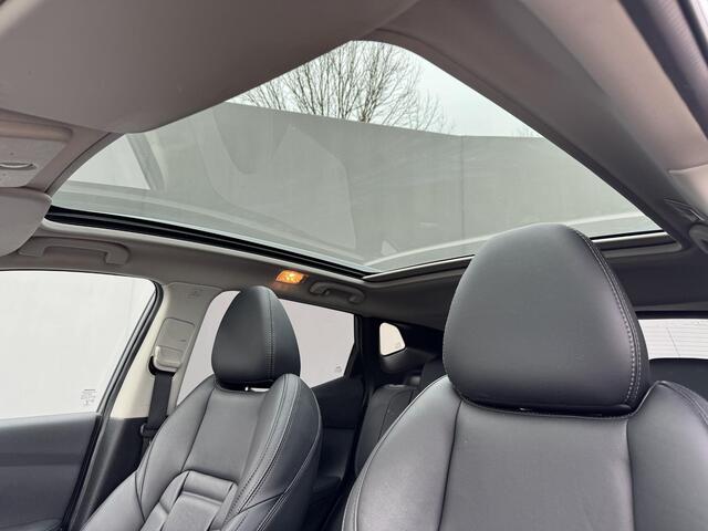 Nissan QASHQAI 1.3 DIG-T Tekna + / Automaat / Panoramadak / Lederen Bekleding / 360 Camera / Apple Carplay & Android Auto / Keyless / Stoelverwarming / Elektr. Stoel /