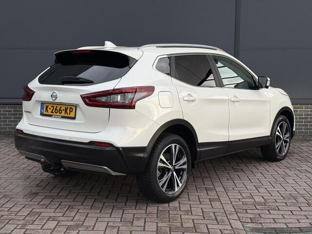 Nissan QASHQAI 1.3 DIG-T N-Connecta / Dealer Onderhouden / Trekhaak / 1500KG Trekgewicht / Panorama / 360º Camera / Stoel Verwarming / Keyless / Apple Carplay /