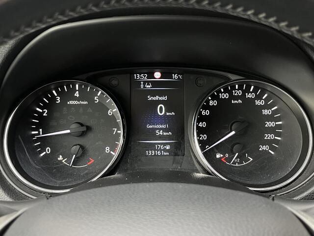Nissan QASHQAI 1.2 N-Connecta | Panoramadak | Trekhaak | 360° Camera | Navigatie |
