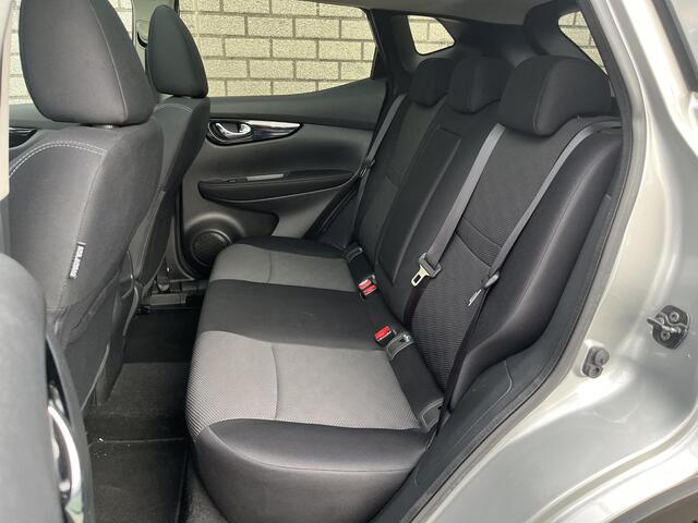 Nissan QASHQAI 1.2 N-Connecta | Panoramadak | Trekhaak | 360° Camera | Navigatie |