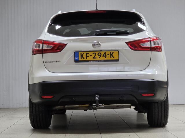 Nissan QASHQAI 1.2 N-Connecta/ Parelmoer wit!/ Trekhaak/ 360° Camera/ 18'' LMV/ Panorama-Dak/ Lane-Assist./ Keyless/ DAB+/ PDC V+A/ Chroom/ Clima/ Cruise/ Bluetooth/ Multi. LEDER. Stuur/ Mistl./ Extra getint glas.