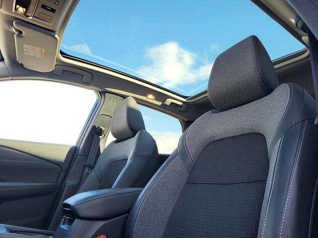 Nissan QASHQAI 1.3 MHEV Xtronic N-Connecta Automaat / HUD / Nieuw Model / Facelift / Design Pack / Cold Pack / Allseason banden / Trekgewicht 1800 kg / Stuur-, Stoel en Voorruitverwarming / Elektrische achterklep /Rondomzicht camera / Adaptief CC /