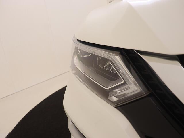 Nissan QASHQAI 1.3 DIG-T Tekna | Panorama dak | Stoelverwarming | 360 Camera | Trekhaak