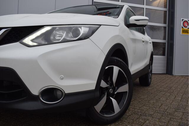 Nissan QASHQAI 1.2 N-Connecta | Trekhaak | 360° camera | Navi