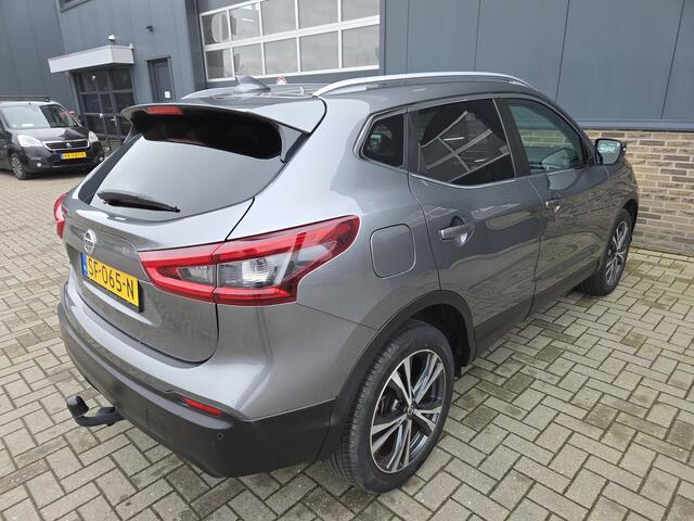 Nissan QASHQAI 1.2 N-Connecta Camera,trekhaak,pano, enz.