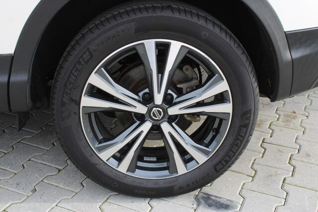 Nissan QASHQAI 1.3 DIG-T N-Connecta | Incl. 12 maanden Garantie | 360° Camera | Keyless entry/start | Parkeersensoren | Navigatie | Climate controle | Cruise controle | Lane assist | DAB radio|