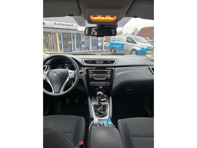 Nissan QASHQAI 1.2 Visia 116pk Trekhaak | Metaal lak | Cruise control | Airco | Bluetooth | Hoge instap