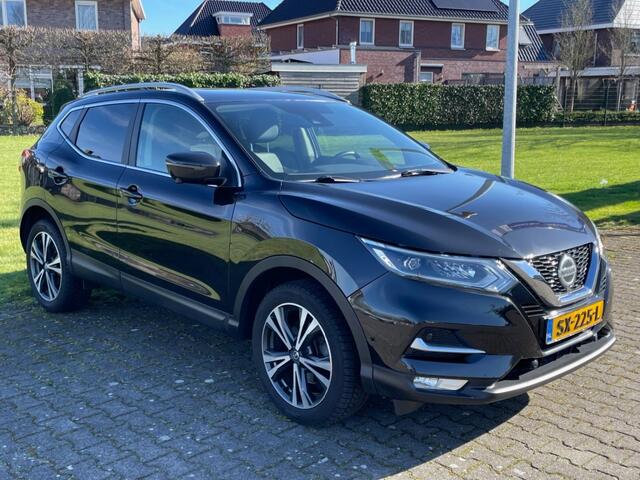 Nissan QASHQAI Tekna +Automaat/Navi/ECC/Trekhaak/Cruise/Panorama/LM/Leer/camera/PDC