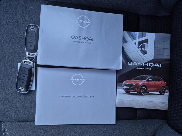 Nissan QASHQAI 1.3 MHEV Xtronic N-Connecta Automaat / Facelift / Fabrieksgarantie tot 03-2028<100.000 / 1.800 kg trekgewicht / Panorama dak / Elektrische klep / head-up display / Camera 360° / Cold pack & Pack Easy / Stuur-, stoel- en voorruitverwarming / Navigatie / A