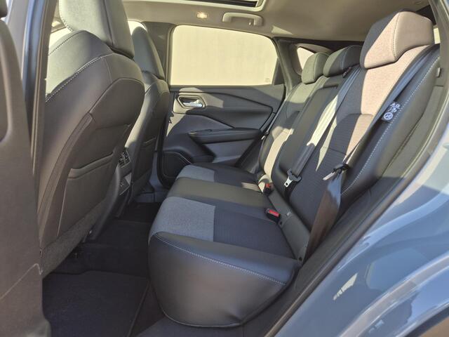 Nissan QASHQAI 1.3 MHEV Xtronic N-Connecta Automaat / Facelift / Fabrieksgarantie tot 03-2028<100.000 / 1.800 kg trekgewicht / Panorama dak / Elektrische klep / head-up display / Camera 360° / Cold pack & Pack Easy / Stuur-, stoel- en voorruitverwarming / Navigatie / A