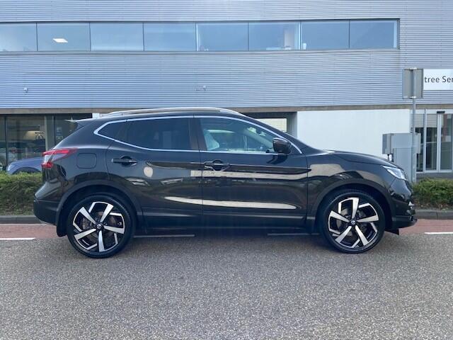 Nissan QASHQAI 1.2 Tekna / Navi / Panoramadak / 19"LMV / Stoelverwarming / Elektr. Best.stoel / Half Leder