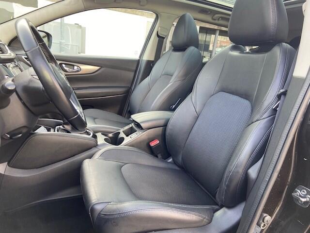 Nissan QASHQAI 1.2 Tekna / Navi / Panoramadak / 19"LMV / Stoelverwarming / Elektr. Best.stoel / Half Leder