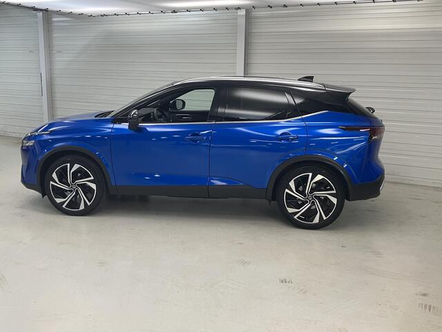 Nissan QASHQAI 1.3 MHEV Xtronic Tekna Plus / Eerste Eigenaar / Dealer Onderhouden / Afneembare Trekhaak 1800 KG / Lederen Bekleding / Bose Audio / Navigatie / Panoramadak / 360 Graden Camera / Elektrische Kofferbak / Elektrisch Verstelbare Stoel met Geheugen /