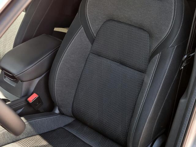 Nissan QASHQAI 1.3 MHEV N-Connecta / Trekhaak ( 1.400 kg ) / All season banden / Apple carplay / Android auto / Panoramadak / Adaptieve cruise control