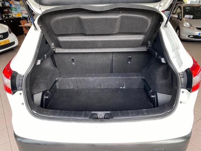 Nissan QASHQAI 1.2 Tekna PANO Achteruit rij cam BJ 2017 !!!