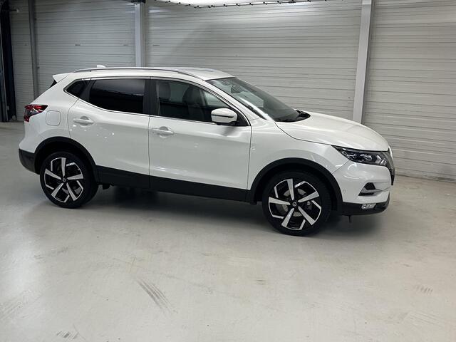 Nissan QASHQAI 1.3 DIG-T Tekna / Trekhaak (1500 kg) / All season banden / Automaat