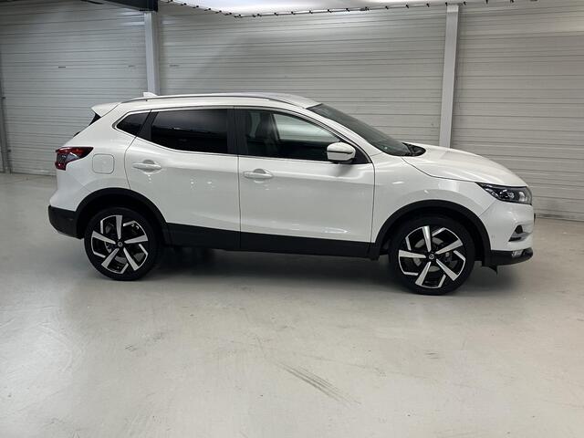 Nissan QASHQAI 1.3 DIG-T Tekna / Trekhaak (1500 kg) / All season banden / Automaat