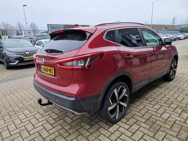 Nissan QASHQAI 1.6 Tekna + | Trekhaak | Panoramadak | Stoelverwarming |