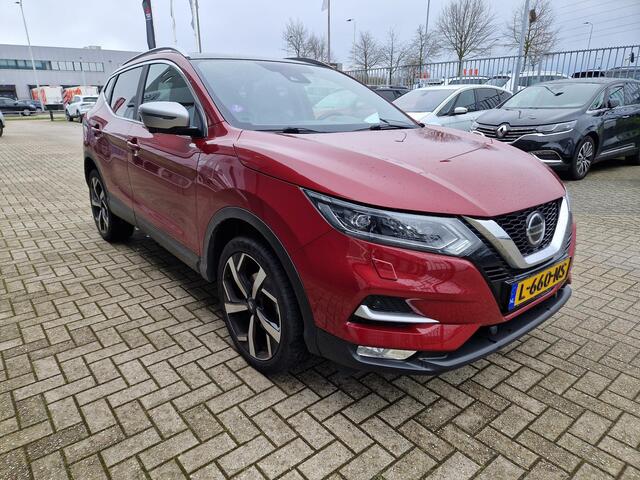 Nissan QASHQAI 1.6 Tekna + | Trekhaak | Panoramadak | Stoelverwarming |