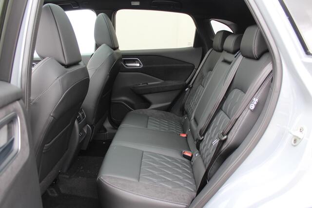 Nissan QASHQAI 1.5 e-Power Tekna Plus / Uit voorraad leverbaar / Google maps navigatie / Panoramadak / Luxe lederen/alcantara bekleding / Lichtmetalen velgen 20" /