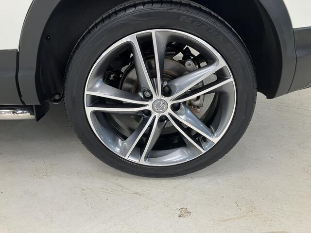 Nissan QASHQAI 1.3 DIG-T Premium Edition / lederen bekleding / Naviagtie / LM velgen / Panorama dak.