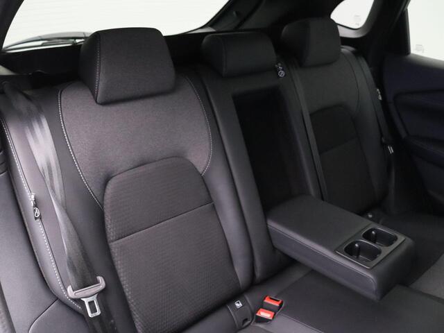 Nissan QASHQAI 158pk MHEV Xtronic N-Connecta | 360 camera | Stoel stuur verwarming | Clima | Head-Up Display.