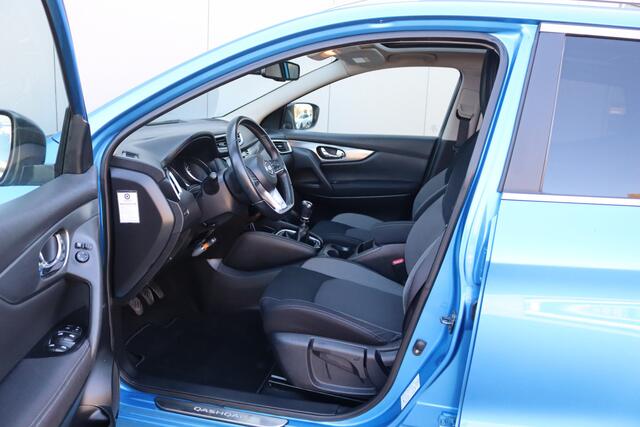 Nissan QASHQAI 1.2DIG-T 116PK N-Connecta Pano-dak/Trekhaak/Navigatie/Camera/Keyfree/Parkeerhulp