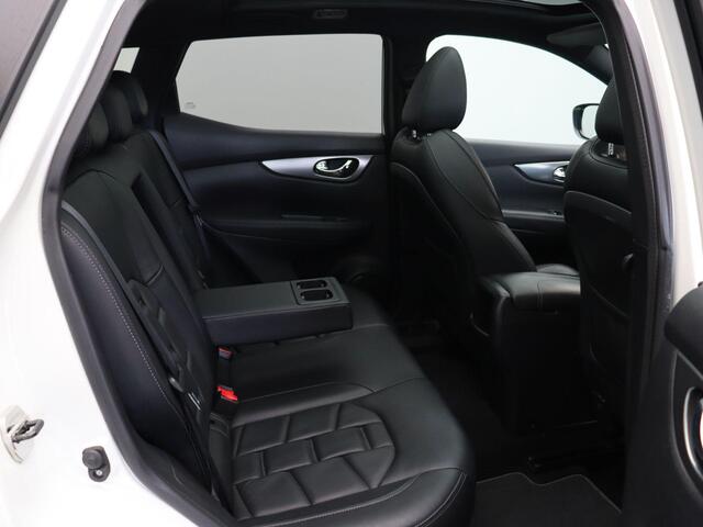 Nissan QASHQAI 1.2 Tekna + | Bose | Panoramadak | Lederen Bekleding | Stoelverwarming | Voorruitverwarming |
