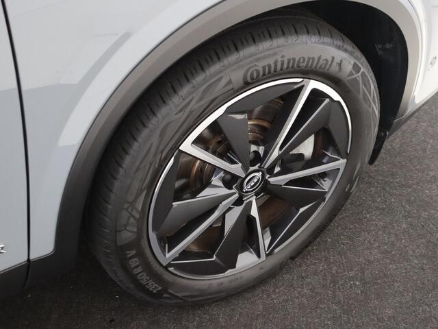 Nissan QASHQAI 1.5 e-Power Tekna | Cold Pack | Design Pack | airco automatisch | alarmsysteem, Apple Carplay/Android | cruise control adaptief met Stop&Go en stuurhulp |file assistent | lederen/stof bekleding | lichtmetalen velgen 19"| navigatiesysteem full map |