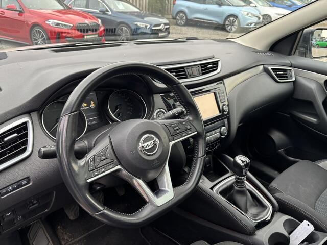 Nissan QASHQAI 1.2 Turbo N-Connecta Trekhaak / Panoramadak / 360-Camera