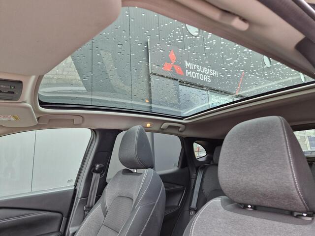 Nissan QASHQAI 1.3 MHEV Xtronic Premiere Edition | Trekhaak | 360º Camera | Panoramadak |