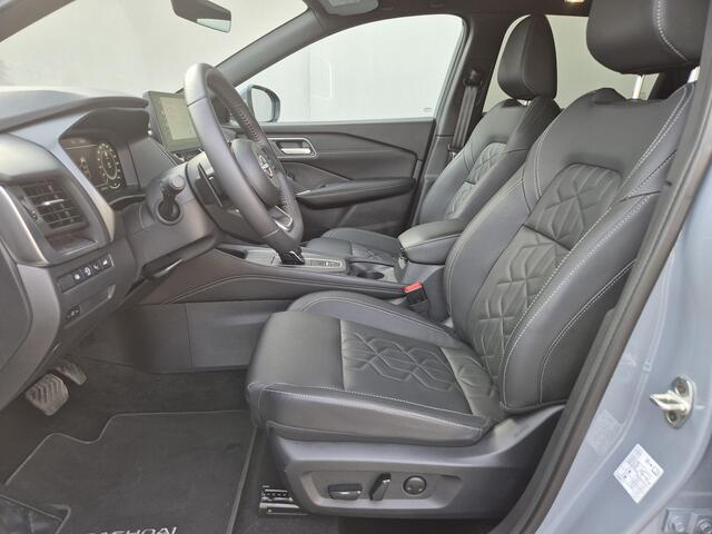 Nissan QASHQAI 1.3 MHEV Xtronic Tekna Automaat / Nieuw Model / Facelift / Fabrieksgarantie tot 04-2028 / HUD / Trekgewicht 1800 kg / Cold Pack / Rondomzicht camera / Elektrische achterklep / Apple Carplay Android Auto / Stuur-, Stoel en Voorruit verwarming /