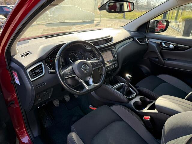 Nissan QASHQAI 1.3 DIG-T N-Connecta *Trekhaak & Panoramadak*